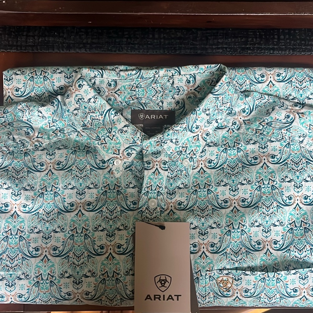 Ariat “Jerome” Button Up Dress Shirt